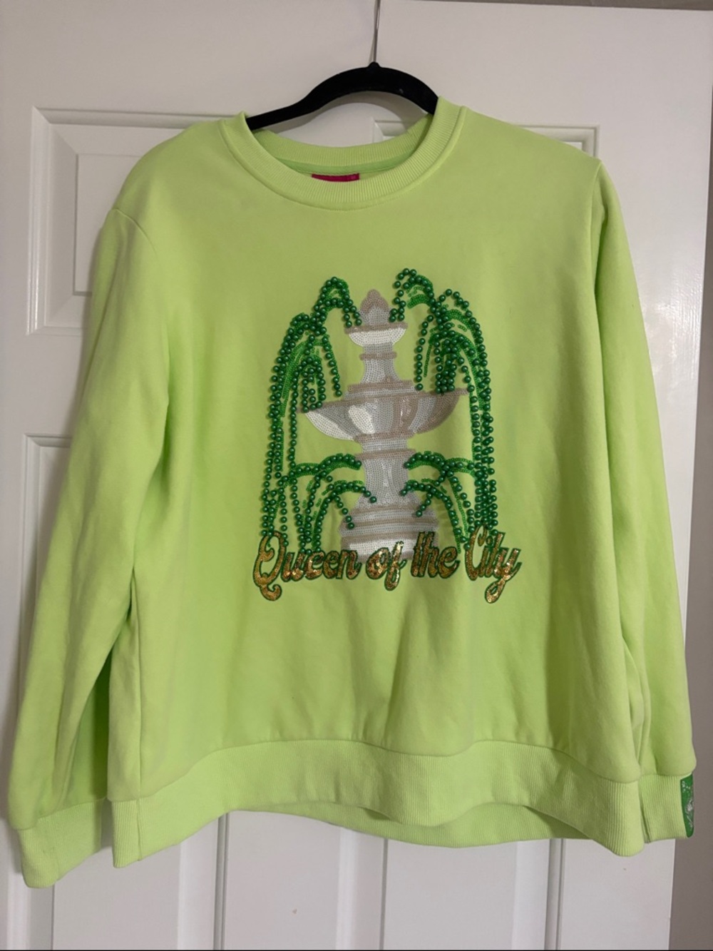 QUEEN OF SPARKLES Sweatshirt with Beaded Fountain SAVANNAH ST. PATRICK’S DAY